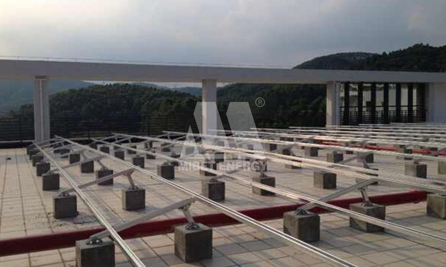 баламовані сонячні стелажі в Китаї